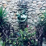 Сasa de vacaciones House Sleeps 4 With Private Garden