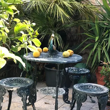 펜션 House Sleeps 4 With Private Garden *