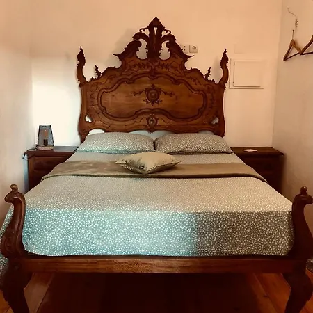 House Sleeps 4 With Private Garden Mexilhoeira Grande